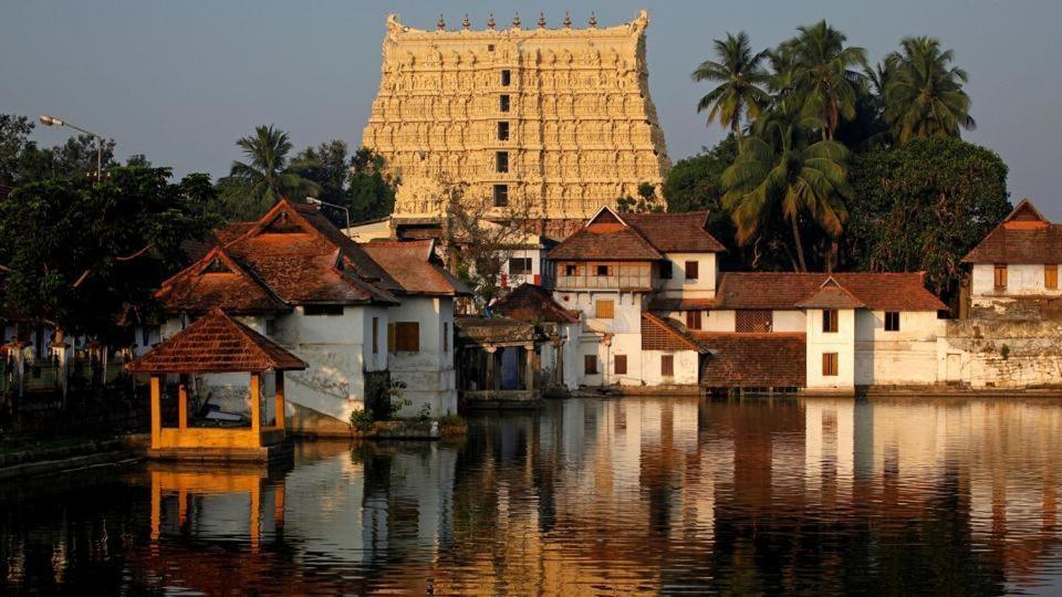 Ananthasayanam Homestay Near Sri Padmanabha Swamy Temple Thiruvananthapuram Luaran gambar